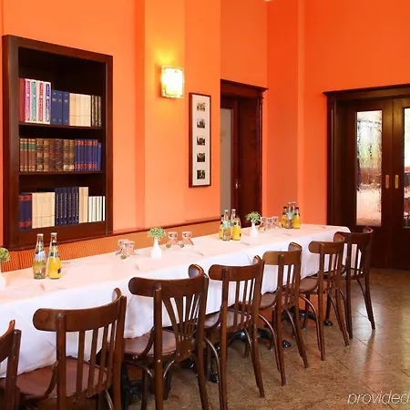 Artushof 4* دريسدن