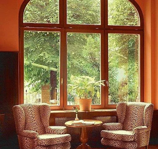 Отель Artushof 4*