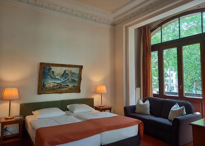 Artushof Отель Дрезден