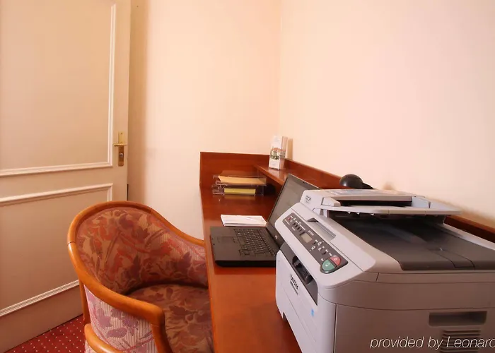 阿图斯霍夫酒店 4*